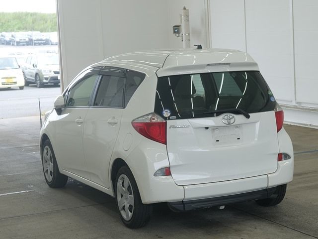 2013 Toyota Ractis G auction photo 2