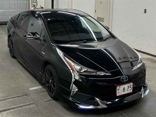 Japan Auction Vehicles 10 2017 Toyota Prius A auction photo