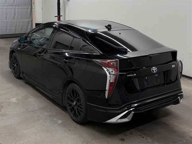 2017 Toyota Prius A auction photo 2