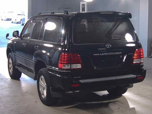 2001 Toyota Land Cruiser 100 VX-LTD G Select 4WD auction photo 2