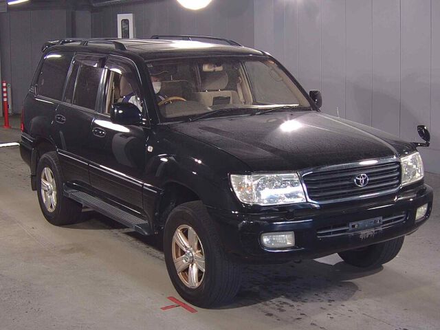 Japan Auction Vehicles 8 2001 Toyota Land Cruiser 100 VX-LTD G Select 4WD auction photo