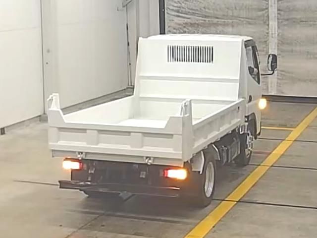 2016 Mitsubishi Fuso Canter dump auction photo 2