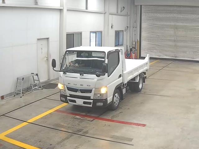2016 Mitsubishi Fuso Canter dump Japan auction vehicle