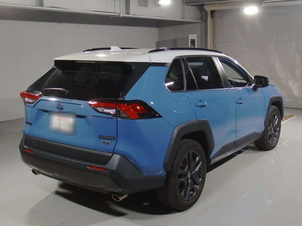 2022 Toyota RAV4 ハイブリッドアドベンチャ 4WD auction photo 2