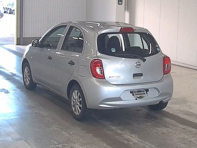 2015 Nissan March S auction photo 2