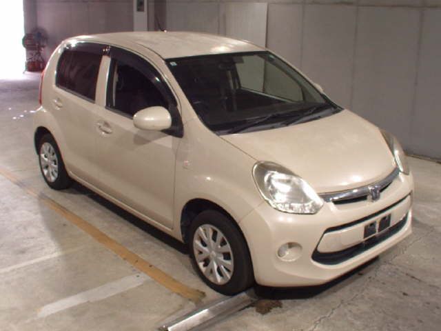 2015 Toyota Passo X L Package Kiriri Japan auction vehicle