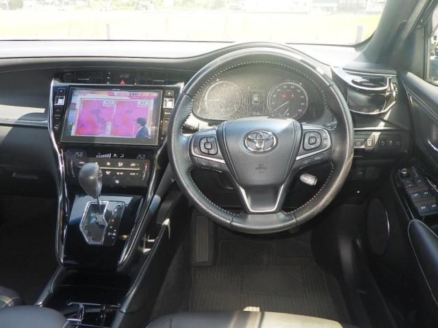 2019 Toyota Harrier Premium Style Noir auction photo 3