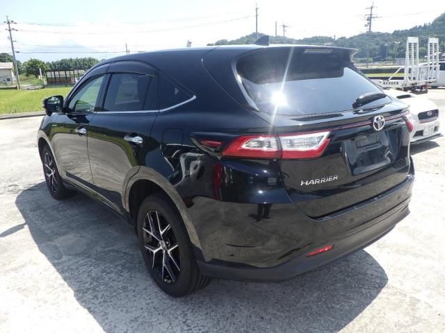 2019 Toyota Harrier Premium Style Noir auction photo 2