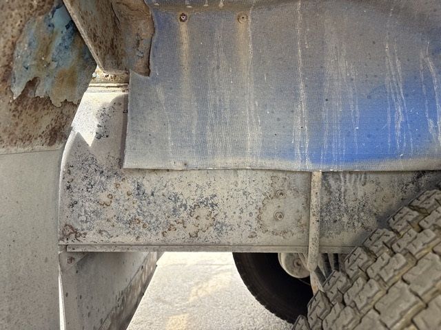 2011 Isuzu Giga ミキサー auction photo 14