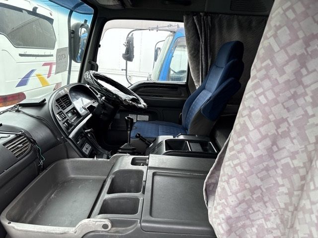 2011 Isuzu Giga ミキサー auction photo 5