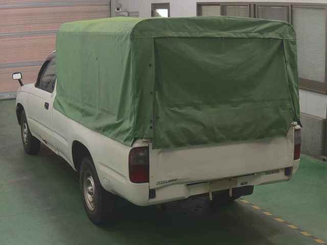 2000 Toyota Hilux auction photo 2