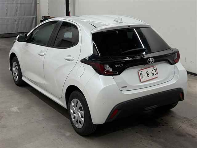 2023 Toyota Yaris G 4WD auction photo 2