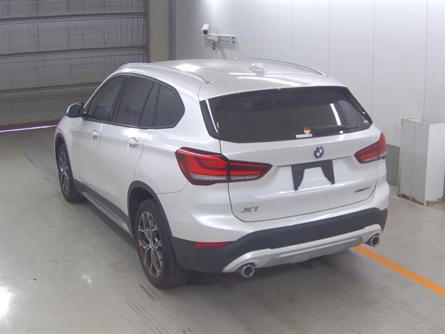 2019 BMW BMW X1 X Drive 18d 4WD auction photo 2