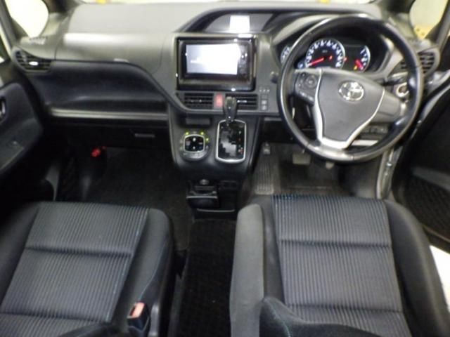 2015 Toyota Noah auction photo 3
