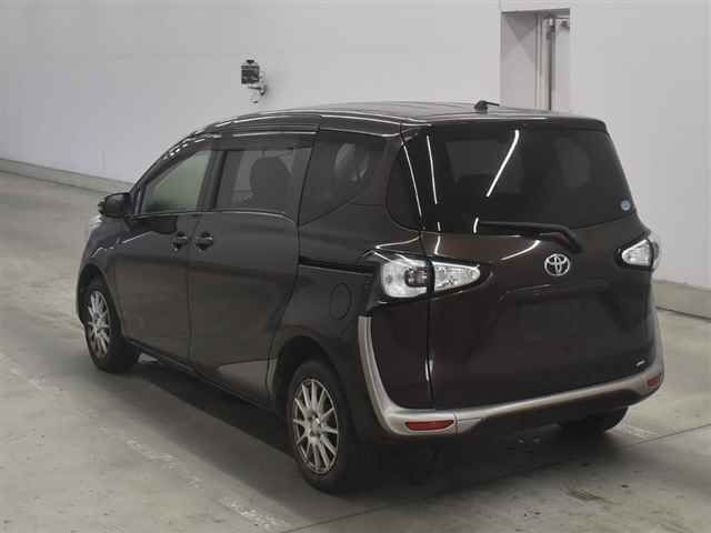 2015 Toyota Sienta G auction photo 2