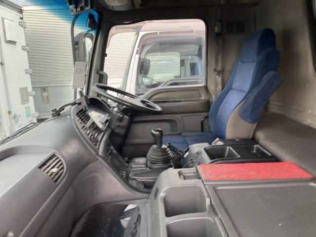 2012 Isuzu Giga アルミウイング auction photo 5