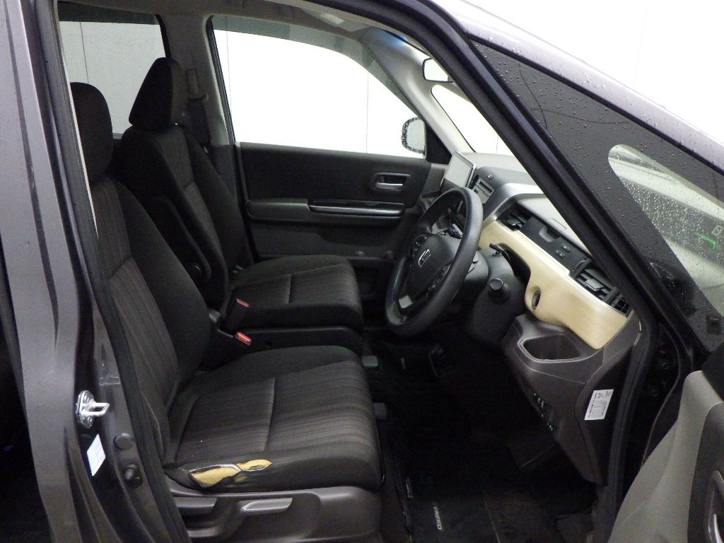 2017 Honda Freed ハイブリッドGホンダセンシング auction photo 6