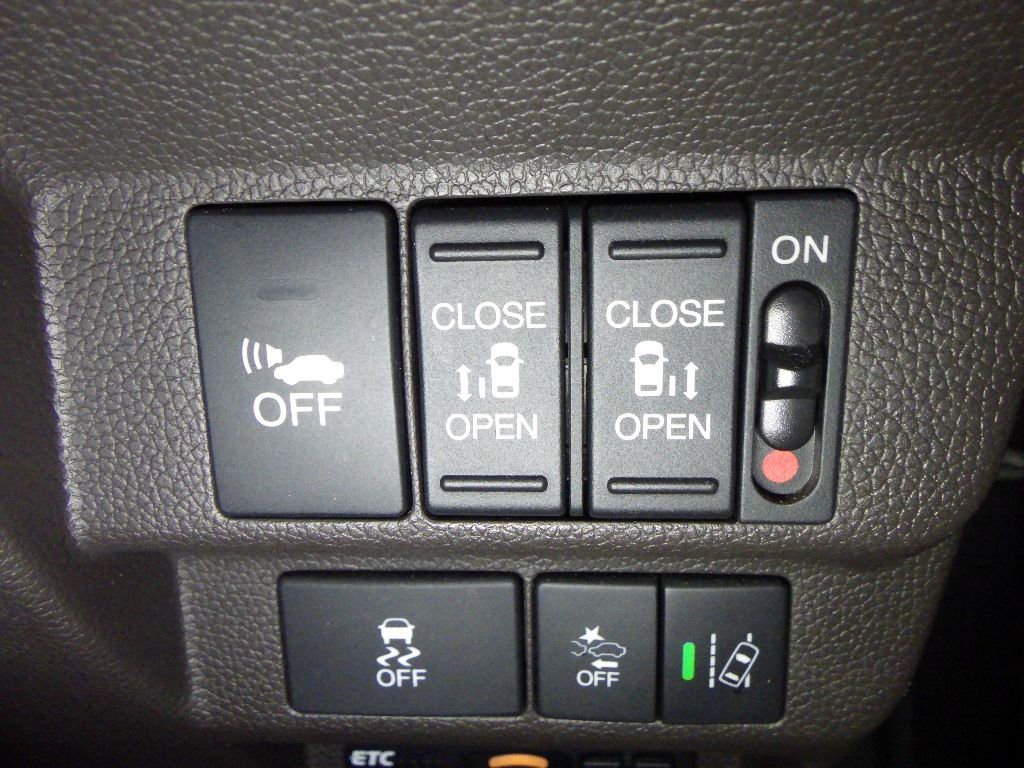 2017 Honda Freed ハイブリッドGホンダセンシング auction photo 9