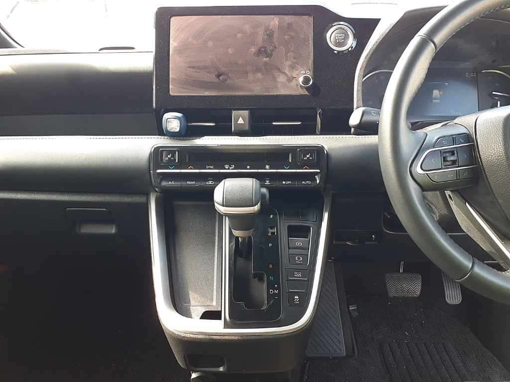 2022 Toyota Voxy S-Z 4WD auction photo 9