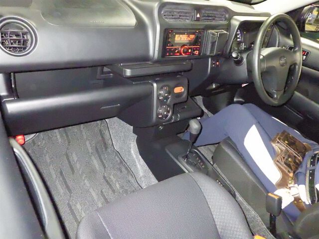 2025 Toyota Probox ハイブリッドGL auction photo 3