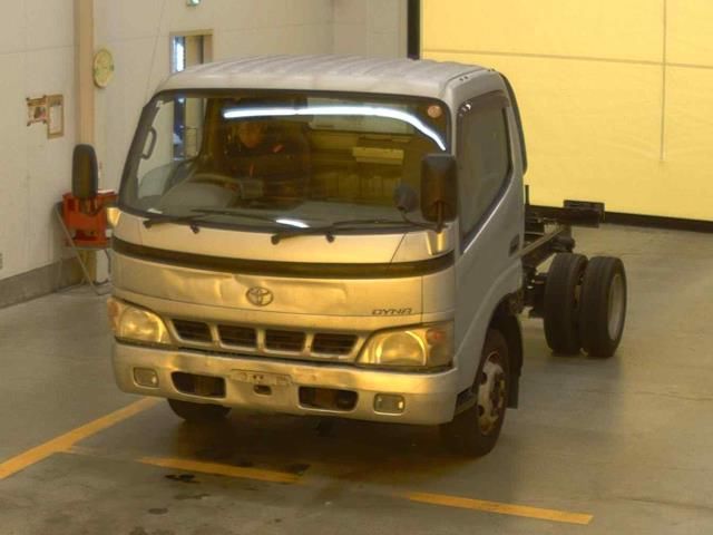 2006 Toyota Dyna chassis Japan auction vehicle