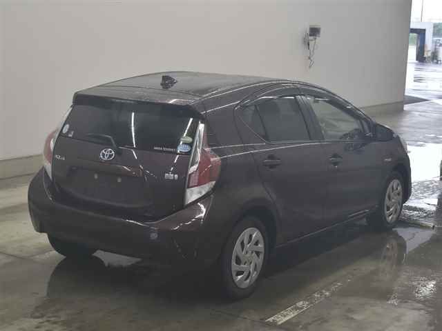 2015 Toyota Aqua S auction photo 5