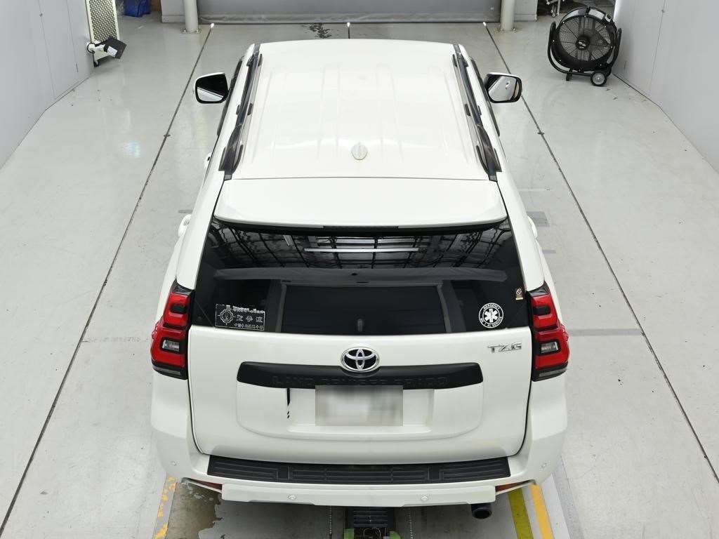 2022 Toyota Land Cruiser Prado TZ-G 4WD auction photo 8