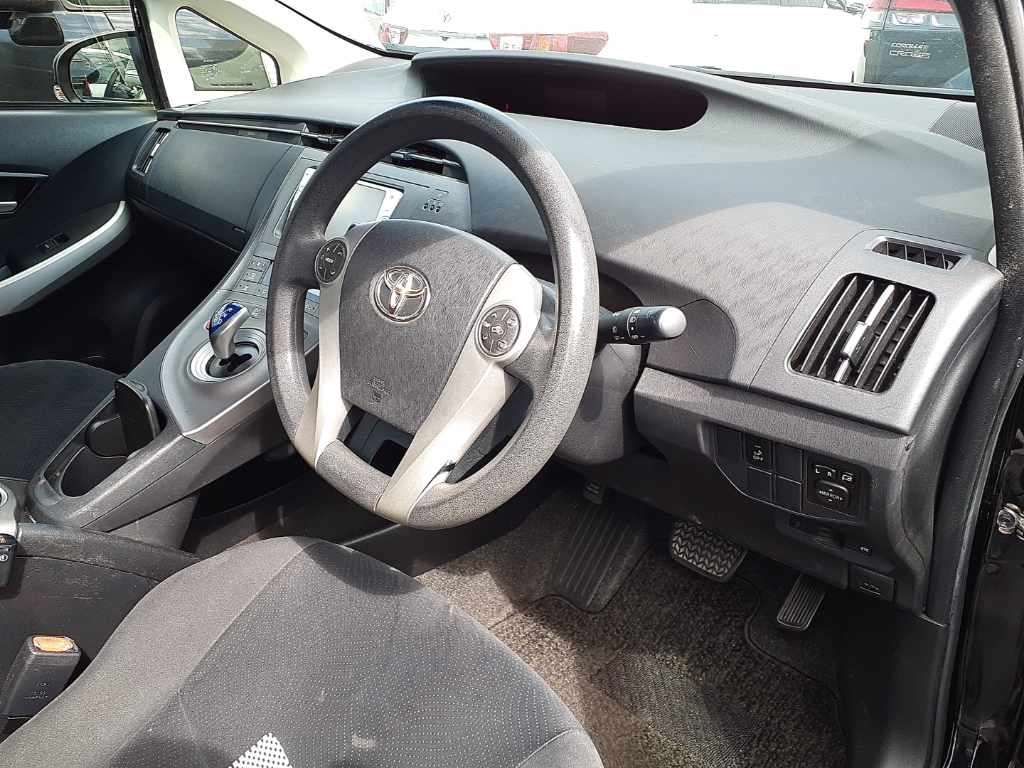 2014 Toyota Prius S auction photo 9