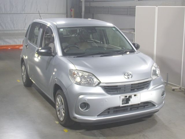 2020 Toyota Passo X S auction photo 4