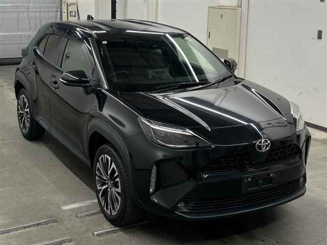 Japan Auction Vehicles 10 2023 Toyota Yaris Cross Z 4WD auction photo