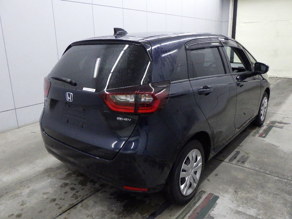 2021 Honda Fit e:HEVホーム auction photo 2