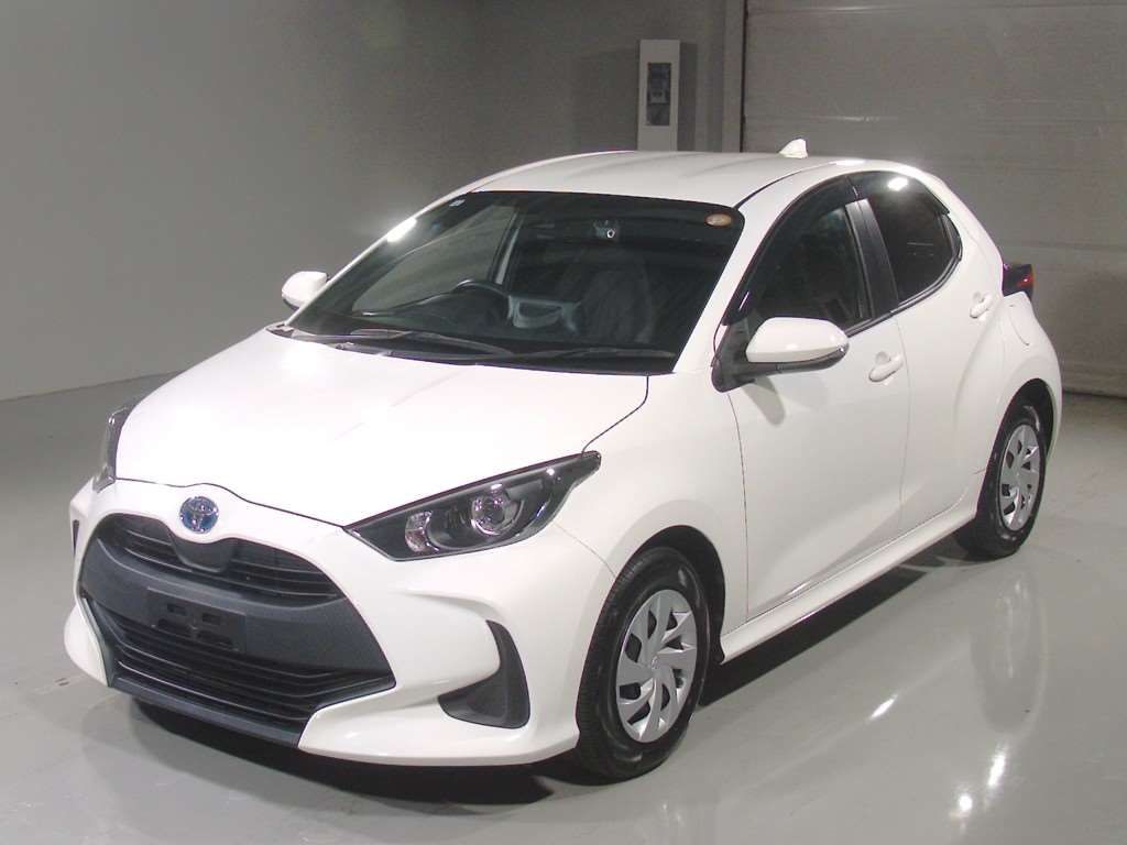2021 Toyota Yaris Hybrid X selected Japan auction vehicle