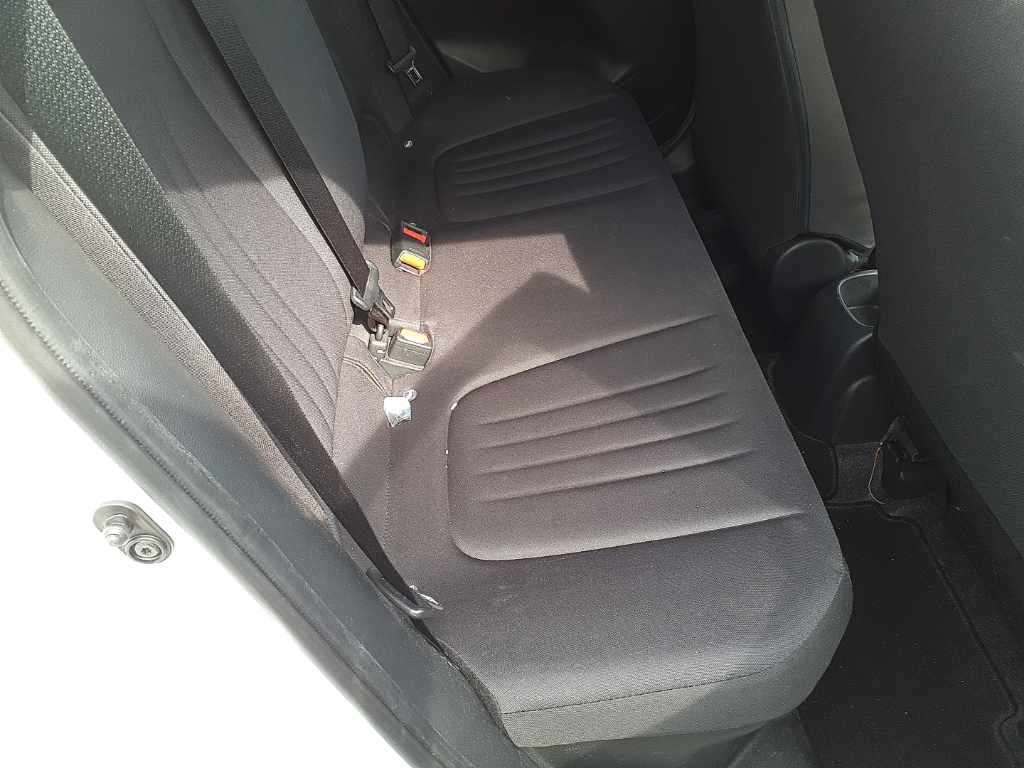 2021 Toyota Yaris ハイブリッドX auction photo 10
