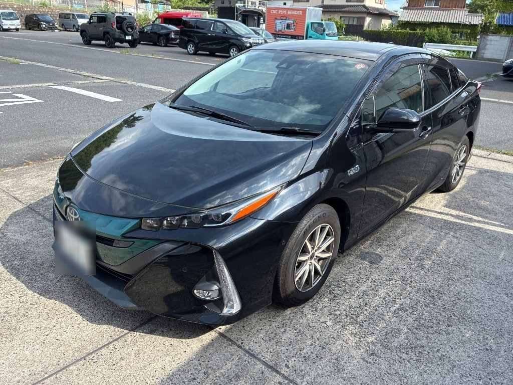 2018 Toyota Prius PHEV Aユーティリティプラス Japan auction vehicle