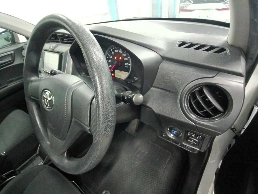2021 Toyota Corolla Fielder EX 4WD auction photo 9