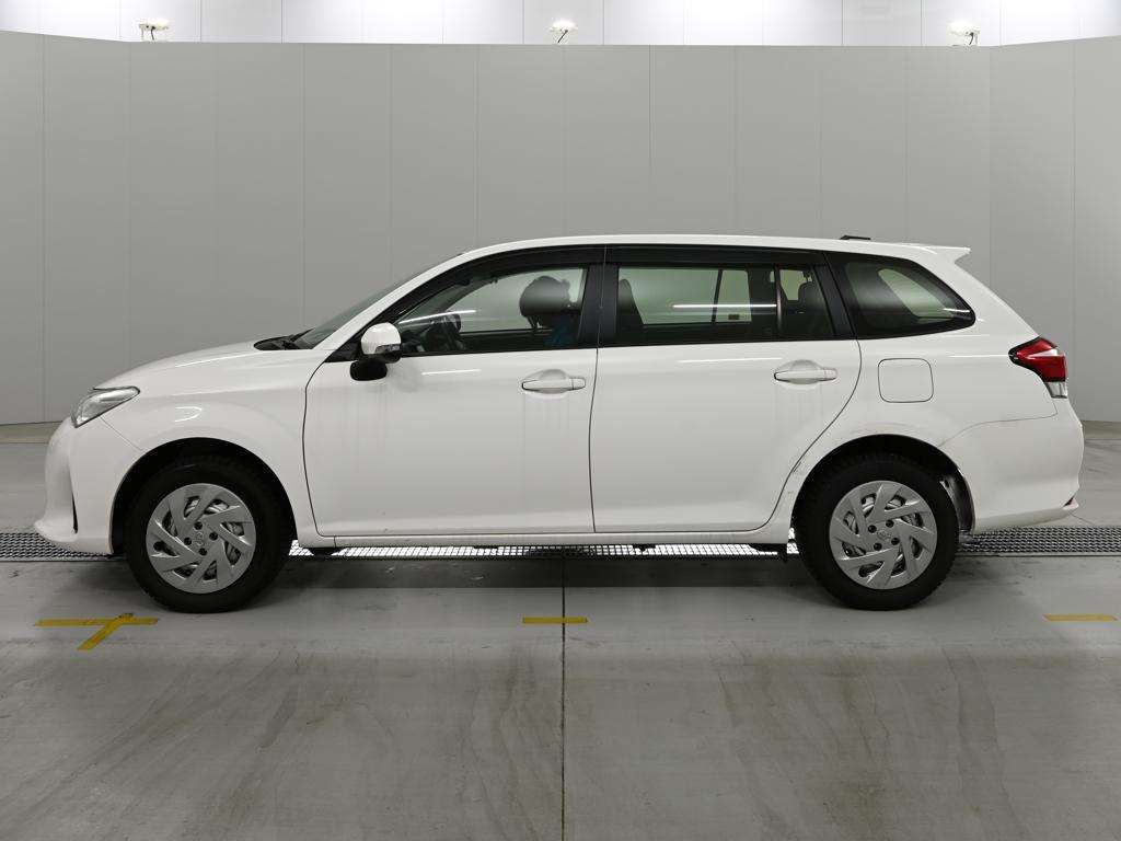 2021 Toyota Corolla Fielder EX 4WD auction photo 4