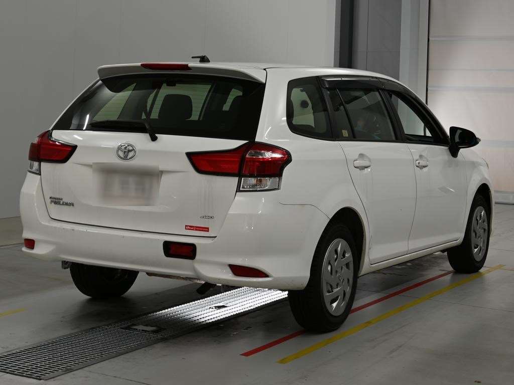 2021 Toyota Corolla Fielder EX 4WD auction photo 2