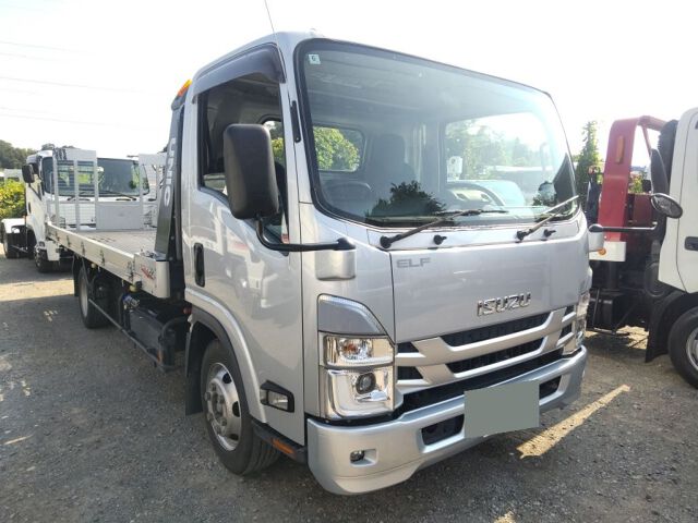 2023 Isuzu Elf Seksai Japan auction vehicle