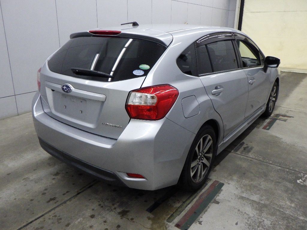 2015 Subaru インプレッサ スポーツ 4WD 1.6i-S EyeSight auction photo 2