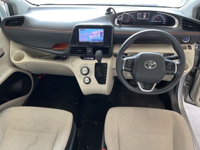 2016 Toyota Sienta X auction photo 5