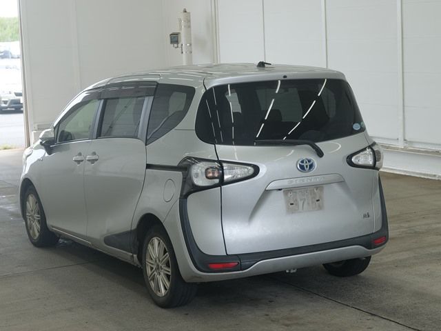 2016 Toyota Sienta X auction photo 2