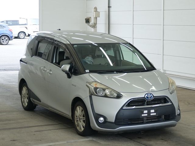 2016 Toyota Sienta X Japan auction vehicle