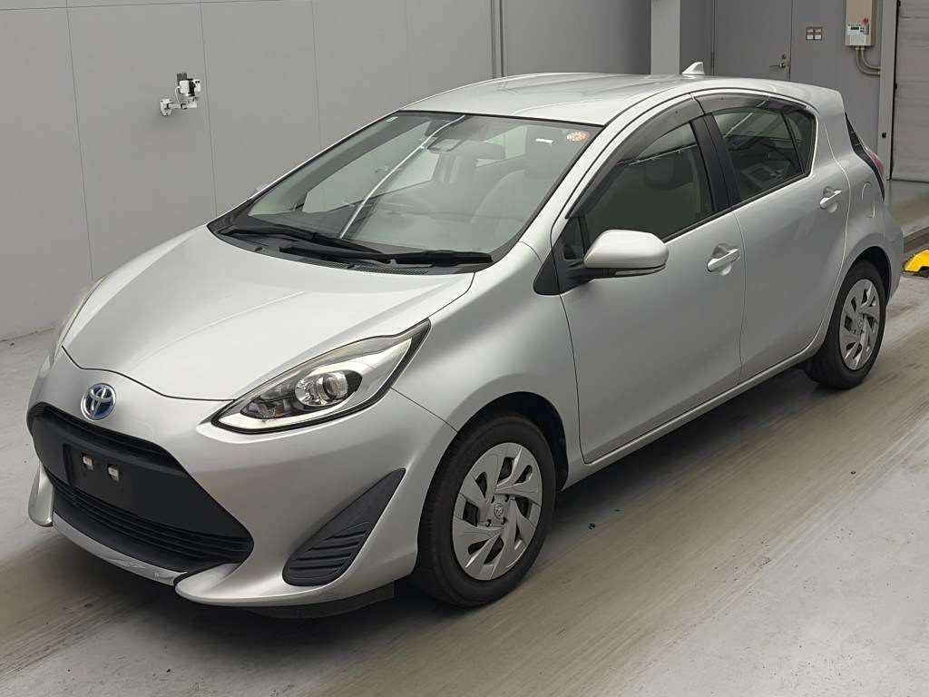 Japan Auction Vehicles 4 2021 Toyota Aqua L auction photo