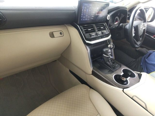 2024 Toyota Land Cruiser ZX 4WD auction photo 3