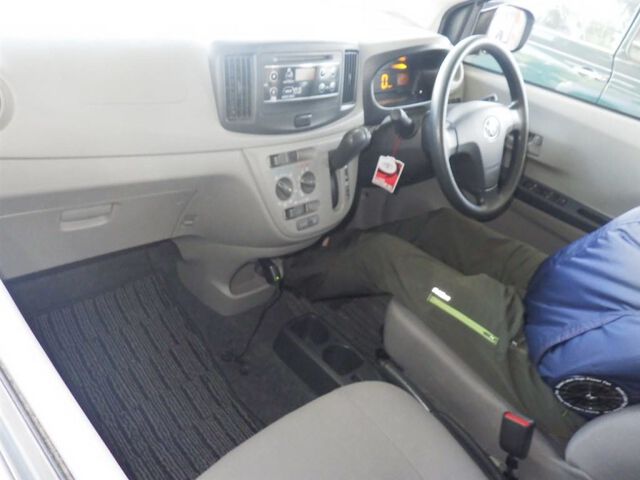 2014 Toyota Pixis Epoch L auction photo 3