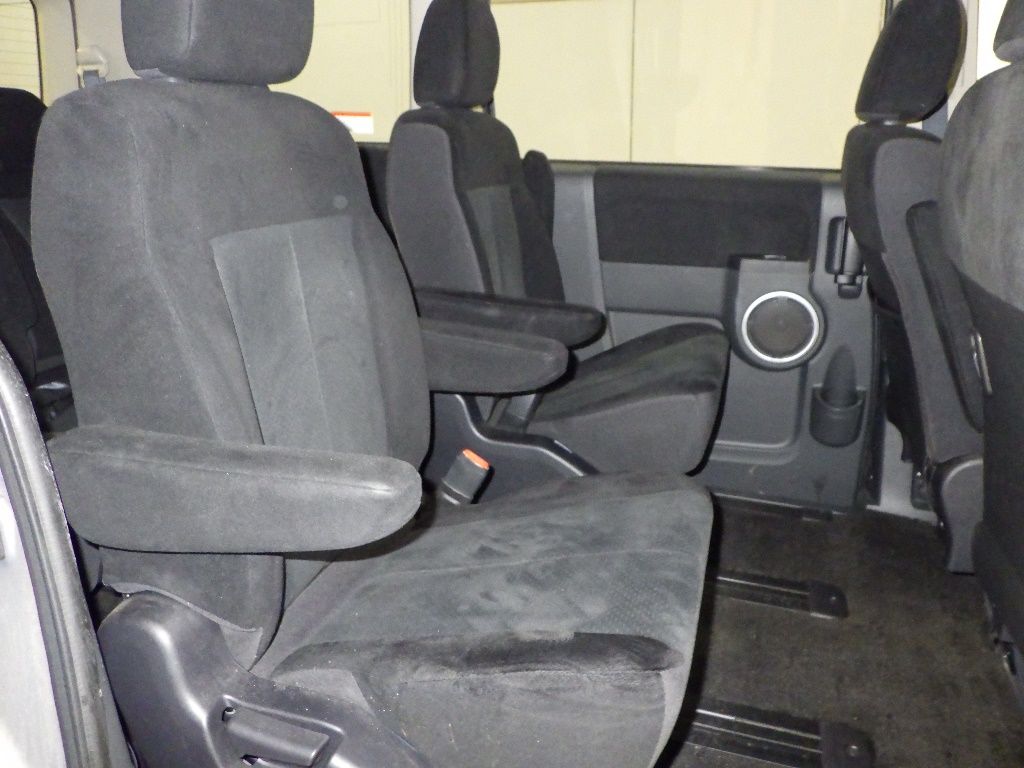2008 Mitsubishi Delica D:5 4WD シャモニー 7人 auction photo 7