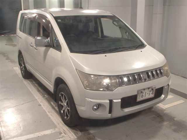 Japan Auction Vehicles 12 2009 Mitsubishi Delica D:5 4WD Gプレミアム auction photo