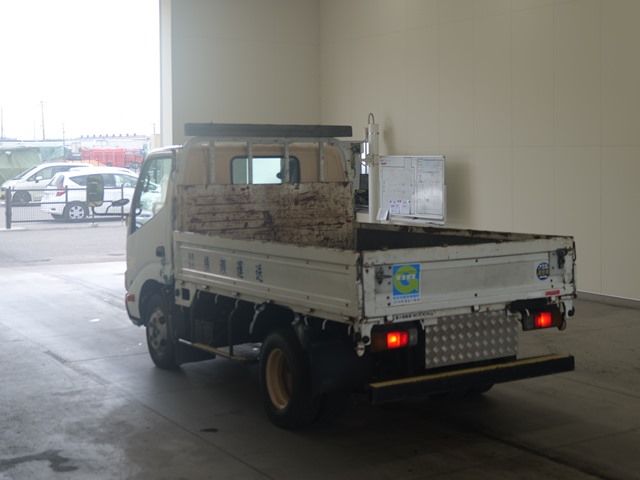 2010 Toyota Dyna ヒラ auction photo 2