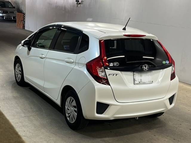 2016 Honda Fit 13G-F Package auction photo 3