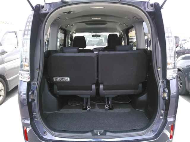 2014 Toyota Voxy X auction photo 10